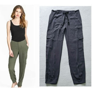 LILLA P "perfect leisure travel" modern minimalist cargo pants + tie $178 us-8